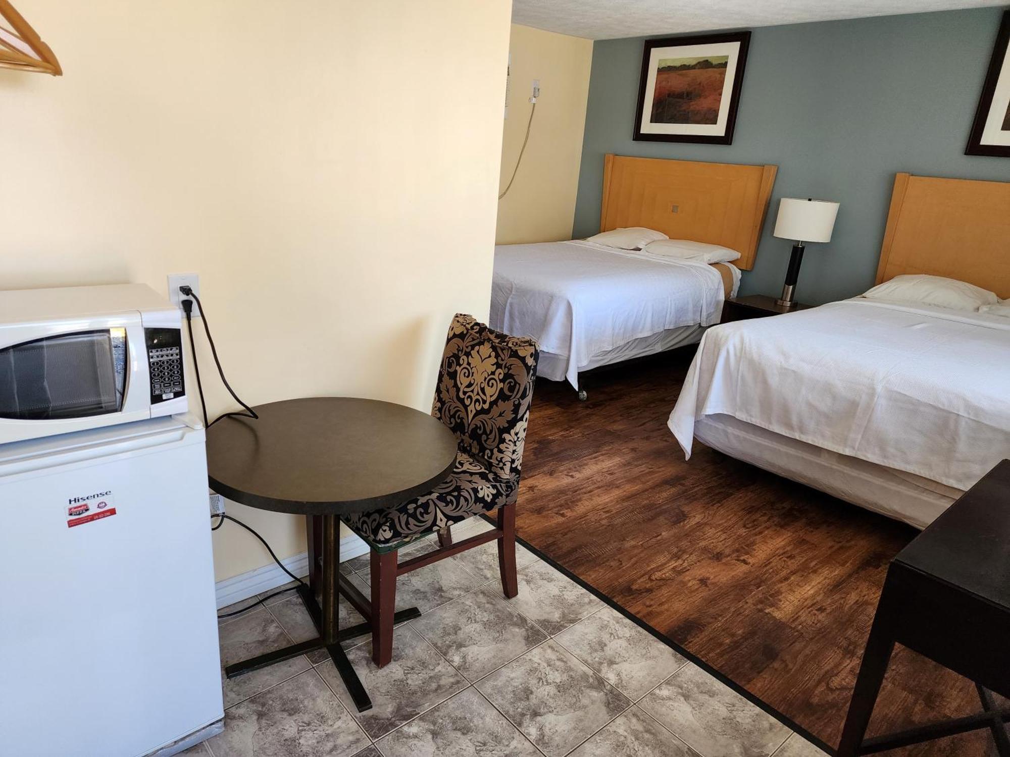 Sunparlor Motel Leamington Ngoại thất bức ảnh