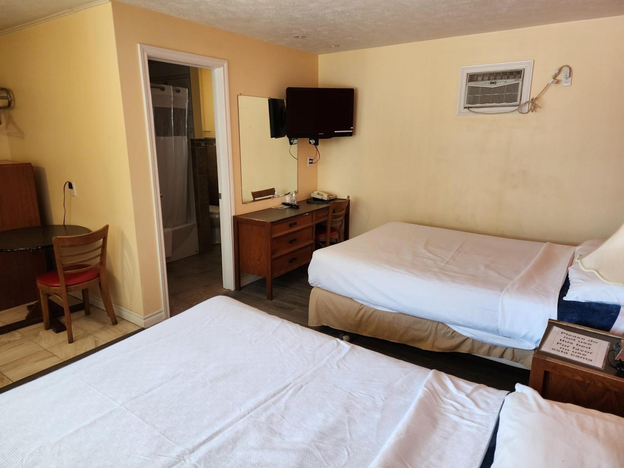 Sunparlor Motel Leamington Ngoại thất bức ảnh